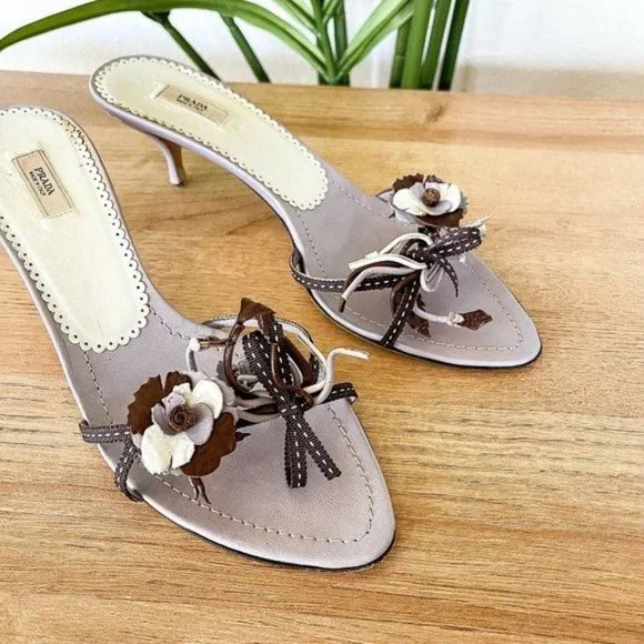 ❤️SOLD❤️Prada Women's Sz 37.5 US 7.5 Lavender Purple Leather Floral Strap Mules - Picture 8 of 11